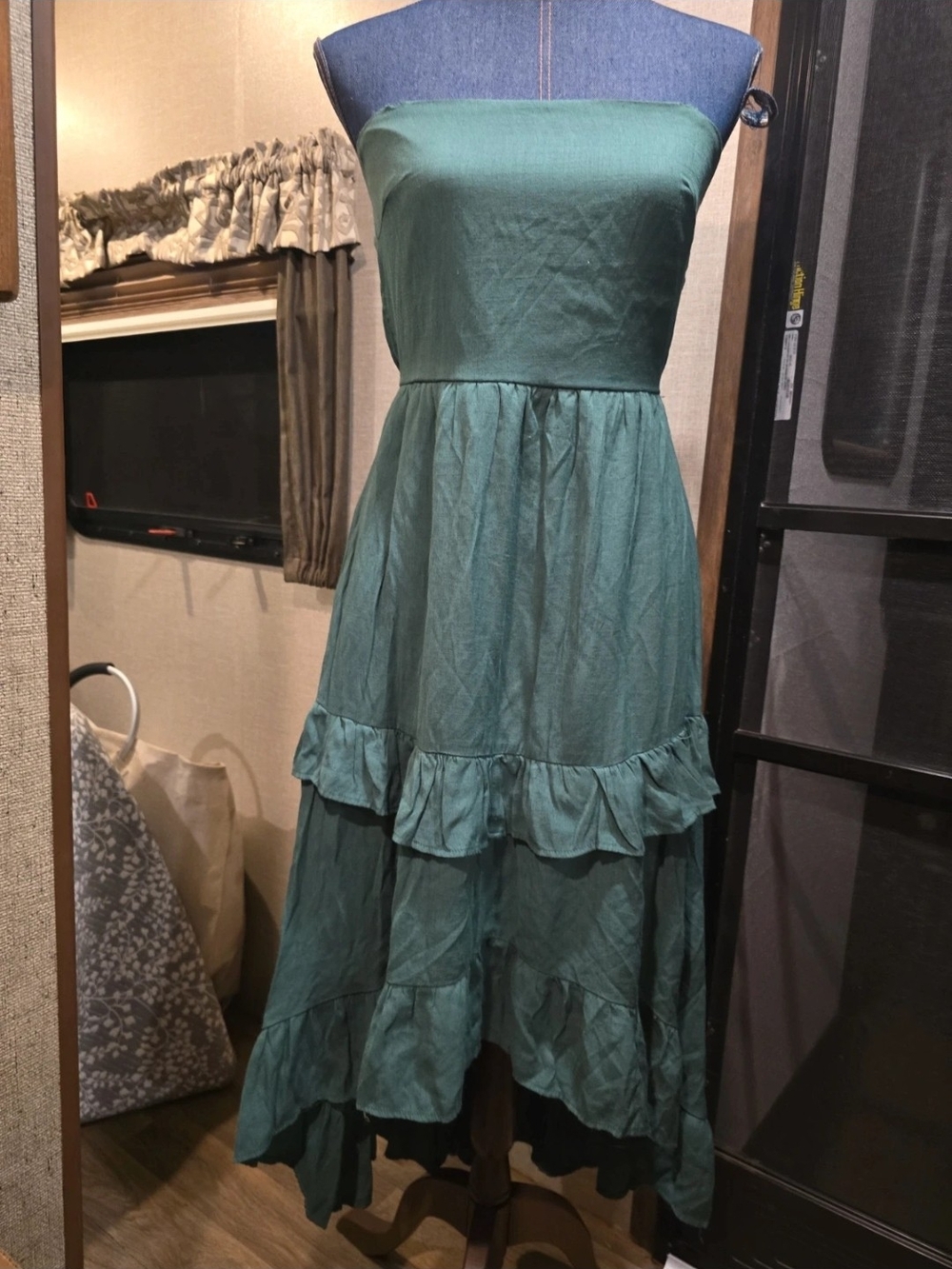Trixxi Strapless Emerald Green Ruffled Maxi Dress